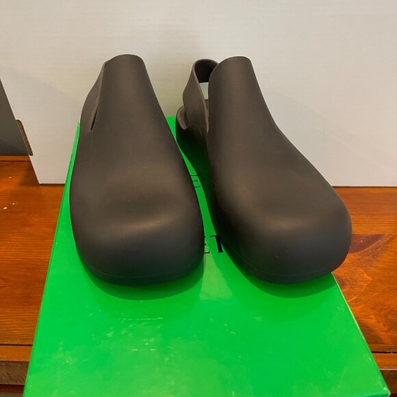 Bottega Veneta 661269 Womens Matt Rubber Black Sandals - Picture 5 of 11